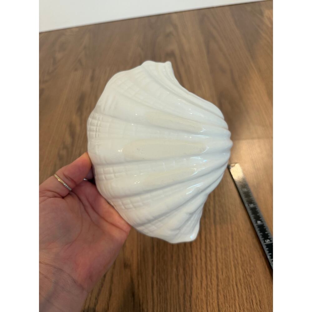 Ceramic White Shell Dish - Picture 2 of 5